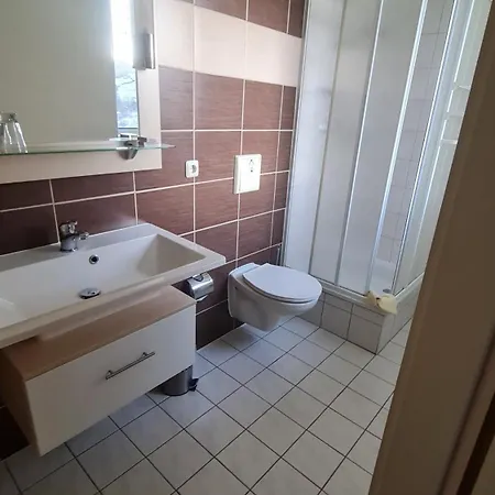 Rathaushotel מלון דירות