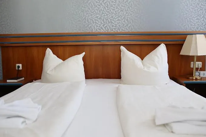 Rathaushotel מלון דירות 3*