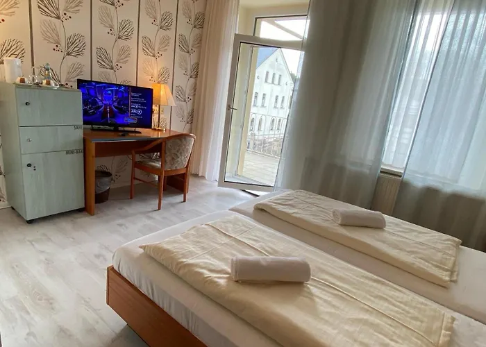 מלון דירות Rathaushotel 3*