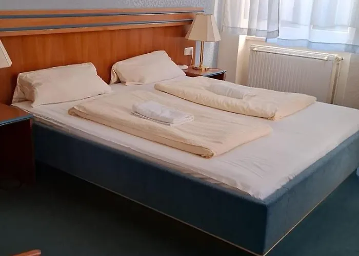 Rathaushotel 3*