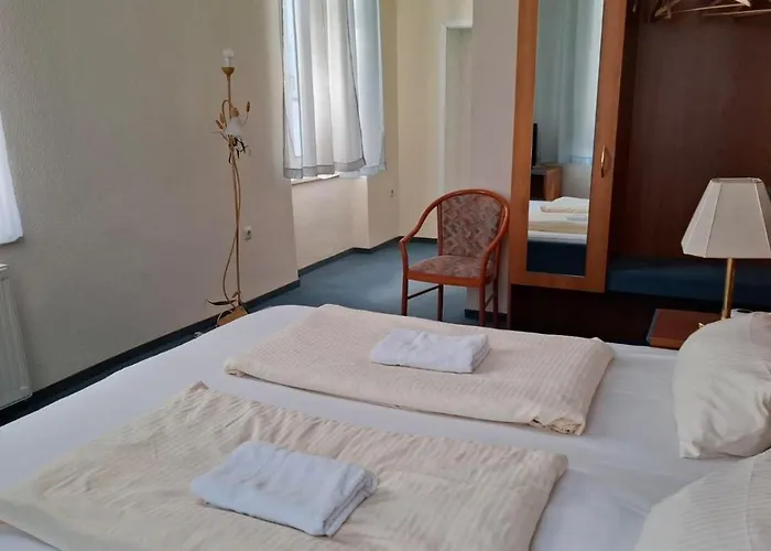 Rathaushotel אייבנשטוק